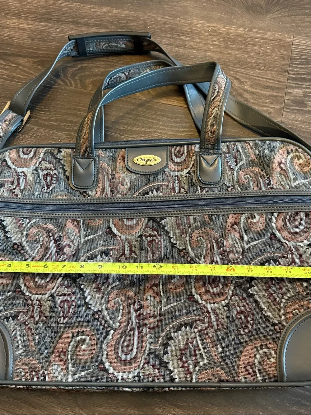 Olympia Brand Travel Carry On Bag Vintage Great Condition